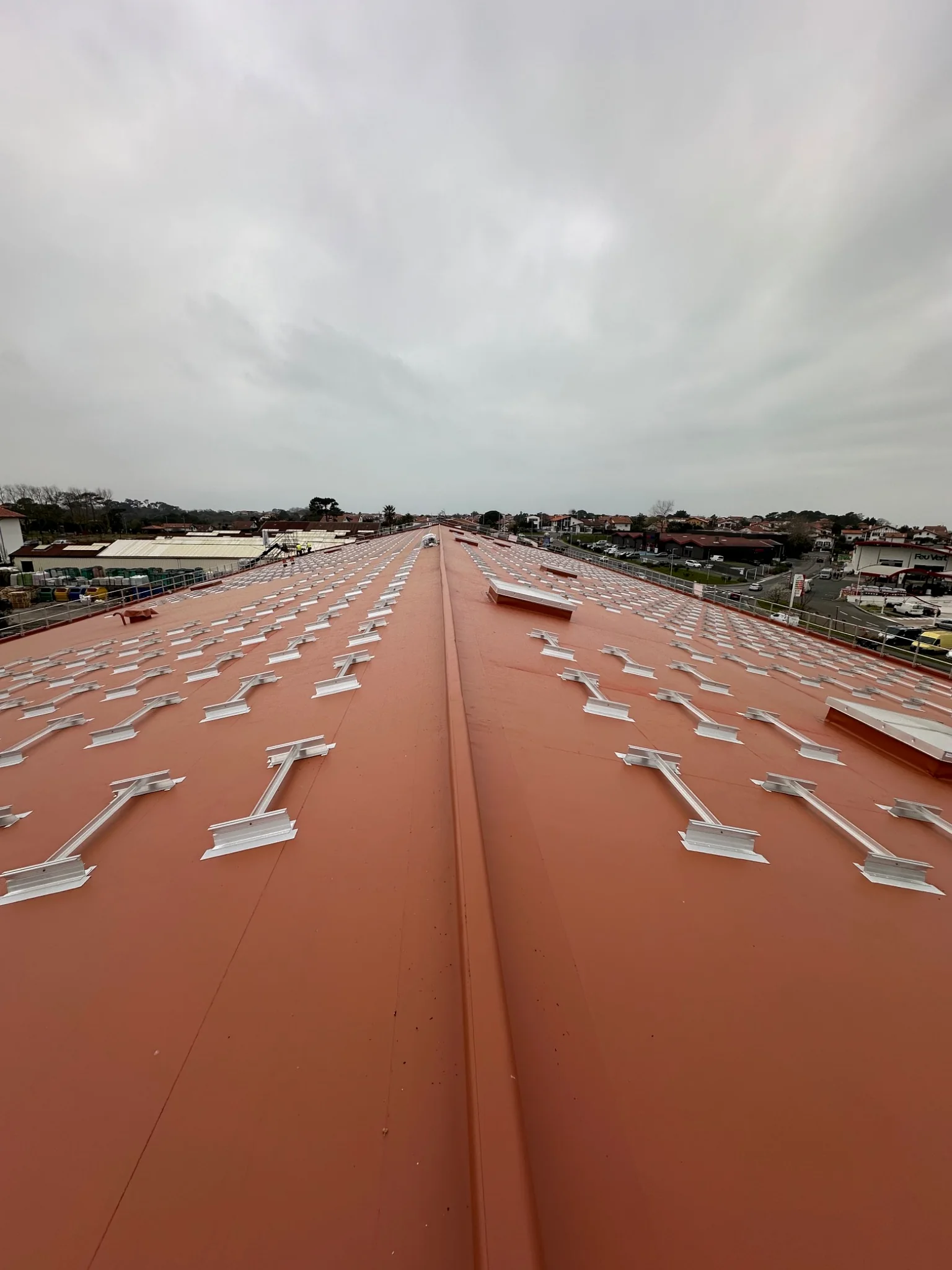 Supports photovoltaïques sur le Lidl Bidart